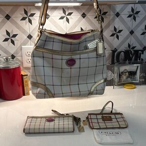 Coach Peyton Tattersall 3 pc Wallet & Wristlet Pristine Condition